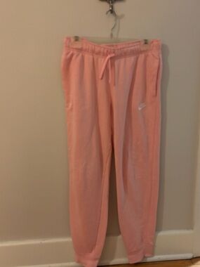 Never worn Nike women’s Light Pink Joggers with Drawstring